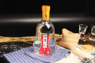 司空尹香 白酒電商網(wǎng)頁拍攝的藝術與商業(yè)融合